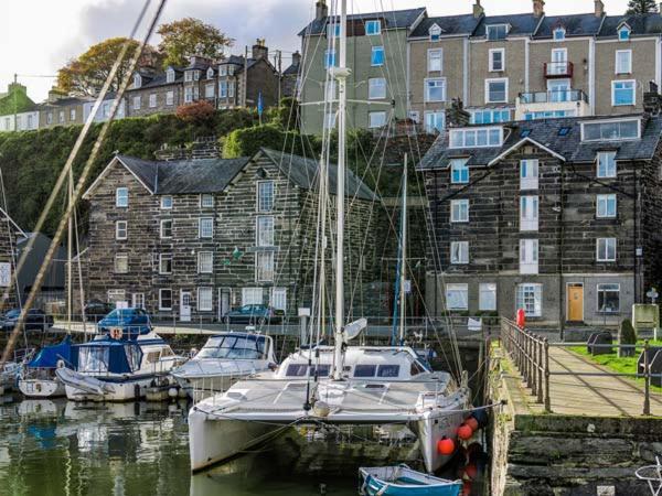 The Captain'S Penthouse Porthmadog Exterior foto